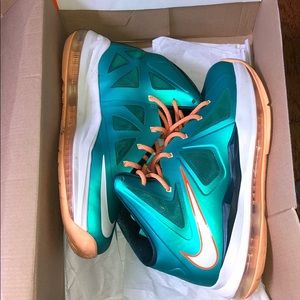 Lebron X- 5Y - 6.5 Women - Used